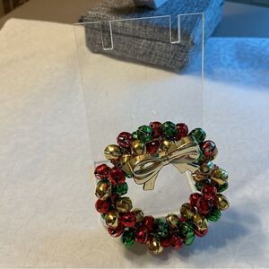 Festive Jingle Bell Wreath Pn with Goldtone Bow